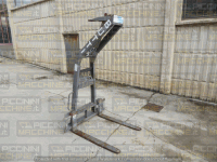 Attachments - Crane forks Butti 2000 kg