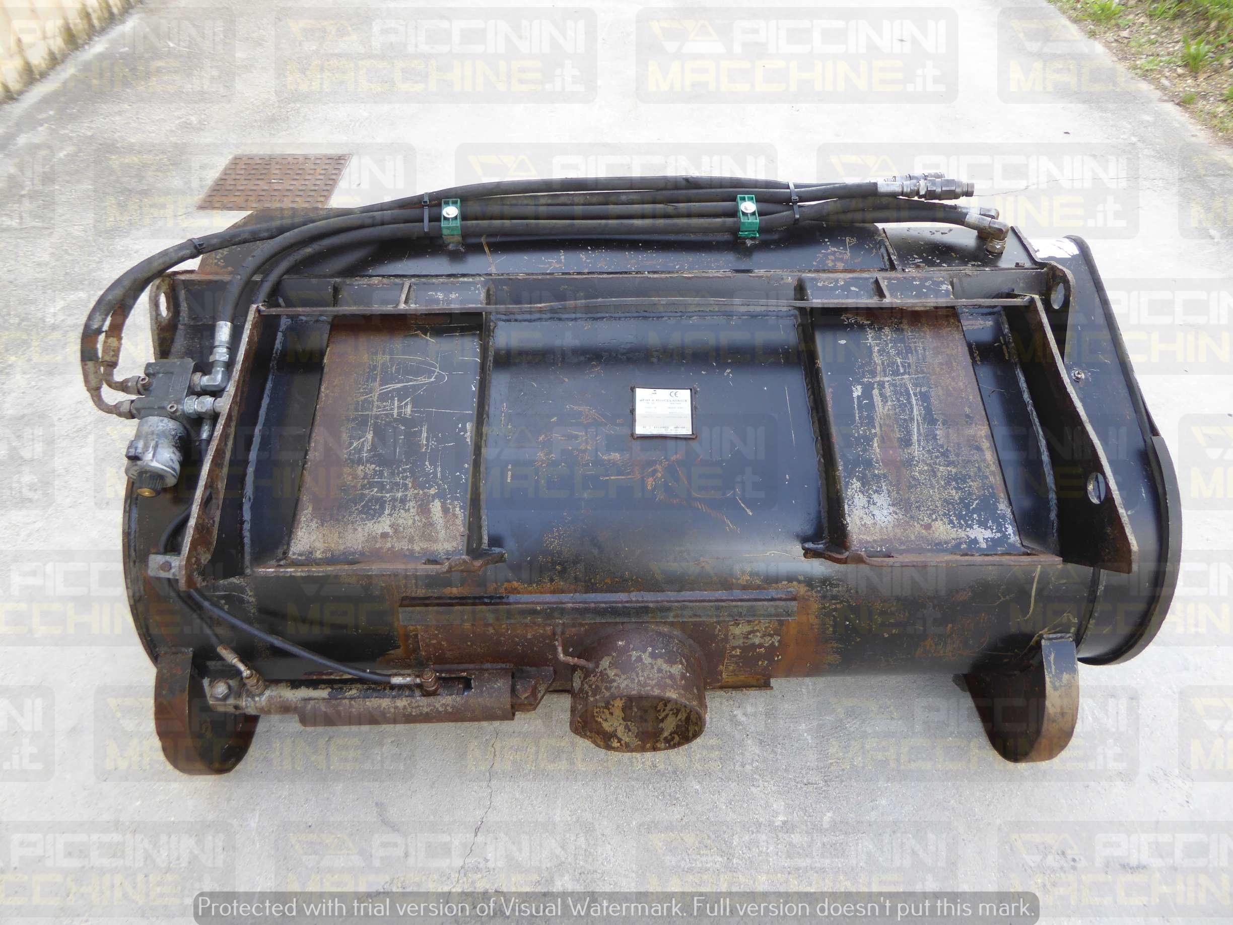 M3 BM 250 Attachments Concrete mixing bucket Piccinini Macchine