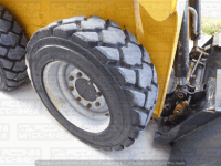 Skid steer loader Gehl R165