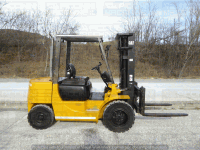 Other machines - Diesel forklift Caterpillar DP30