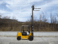 Other machines - Diesel forklift Caterpillar DP30
