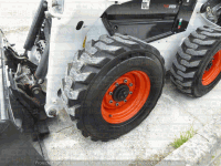 Skid steer loader Bobcat S76