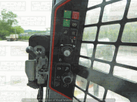 Skid steer loader Bobcat S76