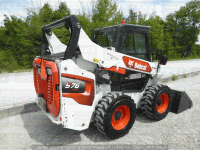 Skid steer loader Bobcat S76