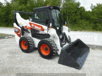 Skid steer loader Bobcat S76