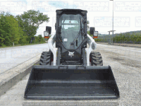 Skid steer loader Bobcat S76