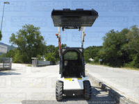 Skid steer loader Bobcat S100